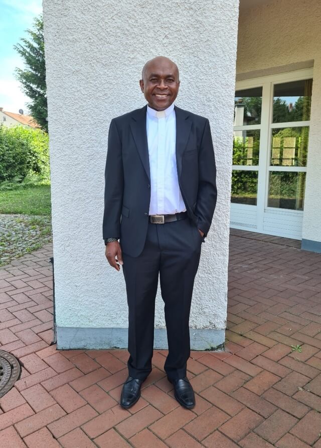 Pfarrer Dr. Ifeanyi Emejulu